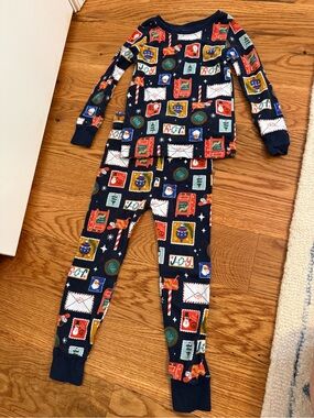 Old Navy Toddler Holiday Christmas Pajamas Size 3T Mailbox Print